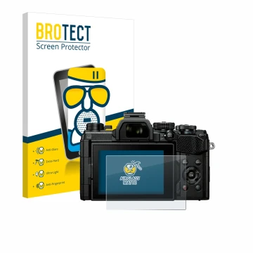 Parte frontal de un envase de producto con el logotipo de la marca BROTECT. Al lado se muestra el dispositivo Olympus OM Syste