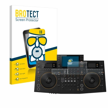 Parte frontal de un envase de producto con el logotipo de la marca BROTECT. Al lado se muestra el dispositivo Pioneer OPUS-QUA