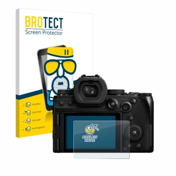 Parte frontal de un envase de producto con el logotipo de la marca BROTECT. Al lado se muestra el dispositivo Panasonic Lumix 