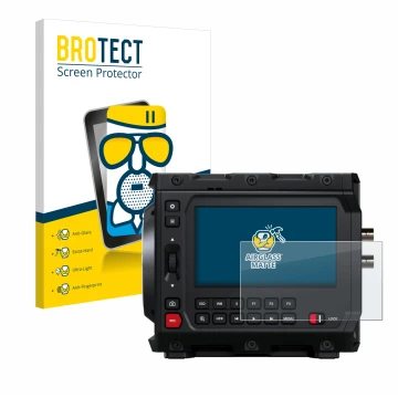 Parte frontal de un envase de producto con el logotipo de la marca BROTECT. Al lado se muestra el dispositivo Blackmagic Desig