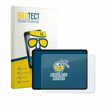 Parte frontal de un envase de producto con el logotipo de la marca BROTECT. Al lado se muestra el dispositivo OnePlus Pad 4 co