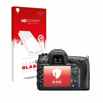 Parte frontal de un envase de producto con el logotipo de la marca upscreen. Al lado se muestra el dispositivo Nikon D7200 con