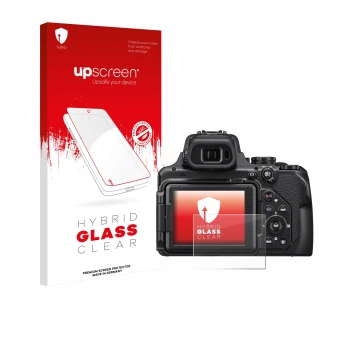 Parte frontal de un envase de producto con el logotipo de la marca upscreen. Al lado se muestra el dispositivo Nikon Coolpix P