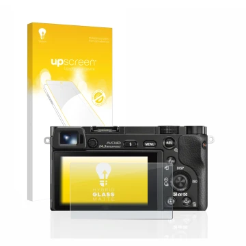 Parte frontal de un envase de producto con el logotipo de la marca upscreen. Al lado se muestra el dispositivo Sony Alpha 6000