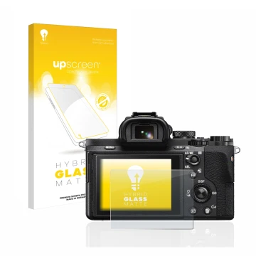 Parte frontal de un envase de producto con el logotipo de la marca upscreen. Al lado se muestra el dispositivo Sony Alpha 7 II