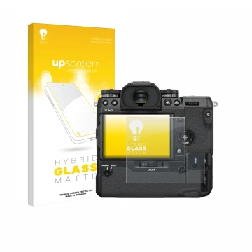 Parte frontal de un envase de producto con el logotipo de la marca upscreen. Al lado se muestra el dispositivo Fujifilm X-H1 c