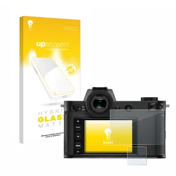 Parte frontal de un envase de producto con el logotipo de la marca upscreen. Al lado se muestra el dispositivo Leica SL2-S con