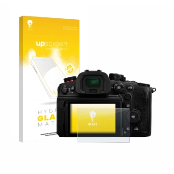 Parte frontal de un envase de producto con el logotipo de la marca upscreen. Al lado se muestra el dispositivo Panasonic Lumix