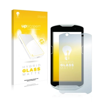 Parte frontal de un envase de producto con el logotipo de la marca upscreen. Al lado se muestra el dispositivo Zebra TC52 con 