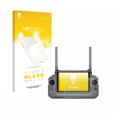 Parte frontal de un envase de producto con el logotipo de la marca upscreen. Al lado se muestra el dispositivo DJI RC Plus con