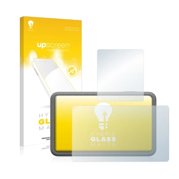 Parte frontal de un envase de producto con el logotipo de la marca upscreen. Al lado se muestra el dispositivo DJI Osmo Action