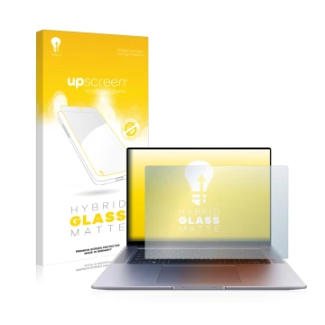 Parte frontal de un envase de producto con el logotipo de la marca upscreen. Al lado se muestra el dispositivo Huawei MateBook