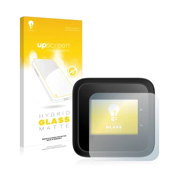 Parte frontal de un envase de producto con el logotipo de la marca upscreen. Al lado se muestra el dispositivo Netgear Nightha