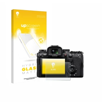 Parte frontal de un envase de producto con el logotipo de la marca upscreen. Al lado se muestra el dispositivo Sony Alpha 9 II