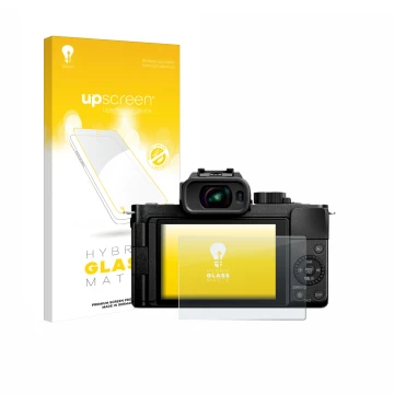 Parte frontal de un envase de producto con el logotipo de la marca upscreen. Al lado se muestra el dispositivo Panasonic Lumix