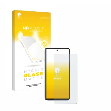 Parte frontal de un envase de producto con el logotipo de la marca upscreen. Al lado se muestra el dispositivo Infinix GT 20 P