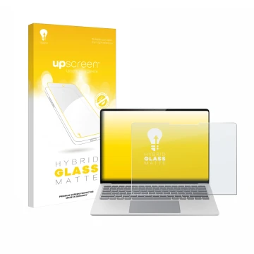 Parte frontal de un envase de producto con el logotipo de la marca upscreen. Al lado se muestra el dispositivo Microsoft Surfa