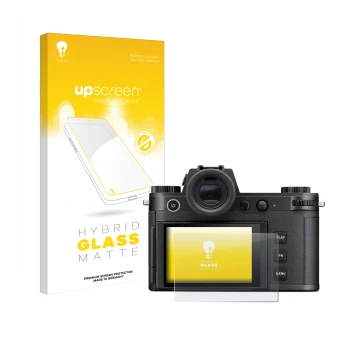 Parte frontal de un envase de producto con el logotipo de la marca upscreen. Al lado se muestra el dispositivo Leica SL3-S con