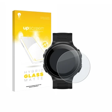 Parte frontal de un envase de producto con el logotipo de la marca upscreen. Al lado se muestra el dispositivo Kiprun GPS 500 