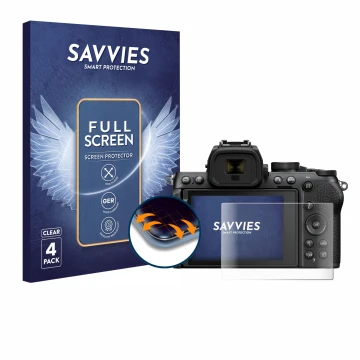 Parte frontal de un envase de producto con el logotipo de la marca Savvies. Al lado se muestra el dispositivo Nikon Z50 II con