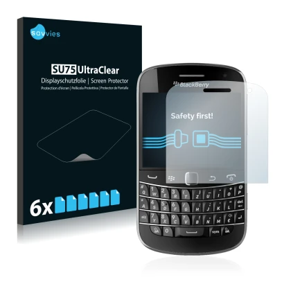 Parte frontal de un envase de producto con el logotipo de la marca Savvies. Al lado se muestra el dispositivo RIM BlackBerry B