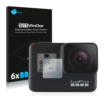 Parte frontal de un envase de producto con el logotipo de la marca Savvies. Al lado se muestra el dispositivo GoPro Hero 7 Bla