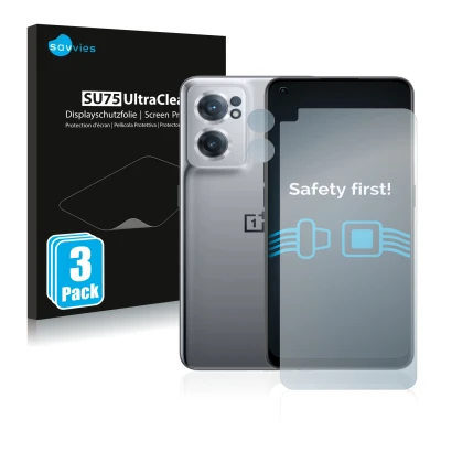 Parte frontal de un envase de producto con el logotipo de la marca Savvies. Al lado se muestra el dispositivo OnePlus Nord CE 