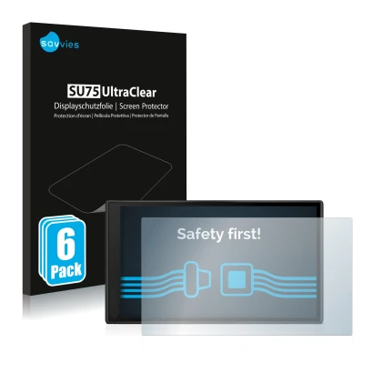 Parte frontal de un envase de producto con el logotipo de la marca Savvies. Al lado se muestra el dispositivo Garmin DriveSmar