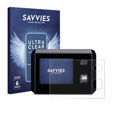 Parte frontal de un envase de producto con el logotipo de la marca Savvies. Al lado se muestra el dispositivo SkyRC MC5000 con