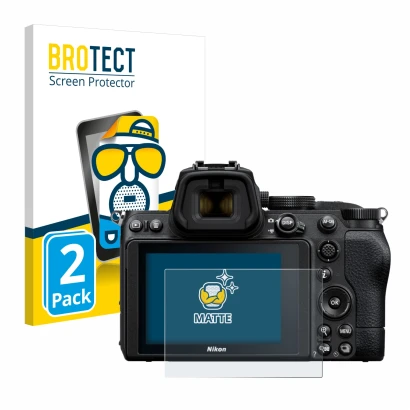Parte frontal de un envase de producto con el logotipo de la marca BROTECT. Al lado se muestra el dispositivo Nikon Z 5 con su