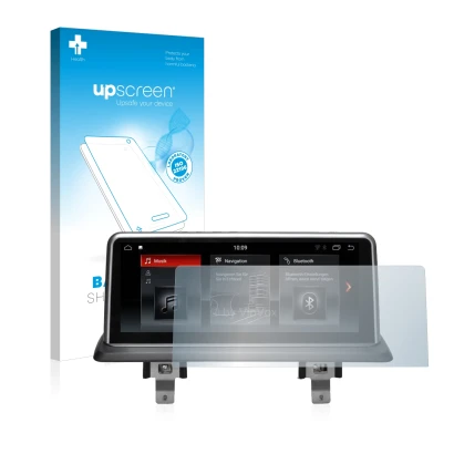 Parte frontal de un envase de producto con el logotipo de la marca upscreen. Al lado se muestra el dispositivo BMW 1 E88 2004-