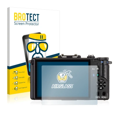 Parte frontal de un envase de producto con el logotipo de la marca BROTECT. Al lado se muestra el dispositivo Pentax Q con su