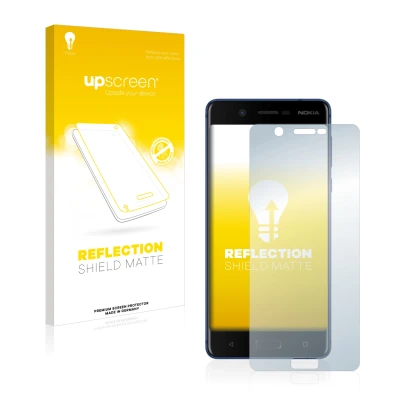 Parte frontal de un envase de producto con el logotipo de la marca upscreen. Al lado se muestra el dispositivo Nokia 5 con su