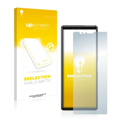Parte frontal de un envase de producto con el logotipo de la marca upscreen. Al lado se muestra el dispositivo Sony Xperia 1 c