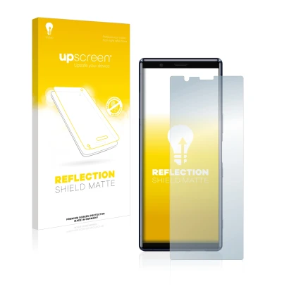 Parte frontal de un envase de producto con el logotipo de la marca upscreen. Al lado se muestra el dispositivo Sony Xperia 5 c