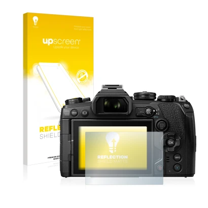 Parte frontal de un envase de producto con el logotipo de la marca upscreen. Al lado se muestra el dispositivo Olympus OM-D E-
