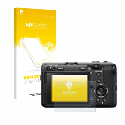 Parte frontal de un envase de producto con el logotipo de la marca upscreen. Al lado se muestra el dispositivo Sony FX3 con su