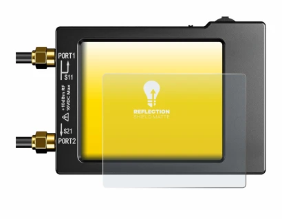Imagen del dispositivo NanoVNA H (handheld) con una amplia variedad de protectores de pantalla.