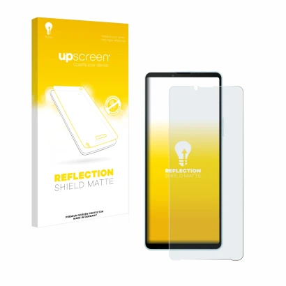 Parte frontal de un envase de producto con el logotipo de la marca upscreen. Al lado se muestra el dispositivo Sony Xperia 10