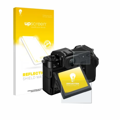 Parte frontal de un envase de producto con el logotipo de la marca upscreen. Al lado se muestra el dispositivo Fujifilm GFX100