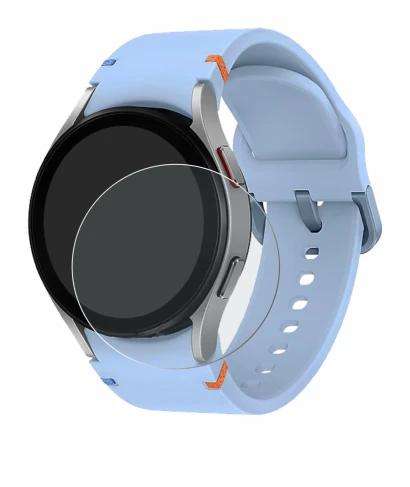 Imagen del dispositivo Samsung Galaxy Watch FE con una amplia variedad de protectores de pantalla.