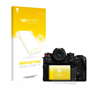 Parte frontal de un envase de producto con el logotipo de la marca upscreen. Al lado se muestra el dispositivo Panasonic Lumix