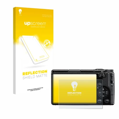 Parte frontal de un envase de producto con el logotipo de la marca upscreen. Al lado se muestra el dispositivo Ricoh GR IV 202