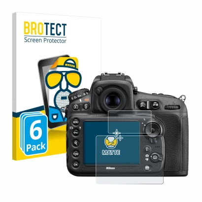 Parte frontal de un envase de producto con el logotipo de la marca BROTECT. Al lado se muestra el dispositivo Nikon D810 con s