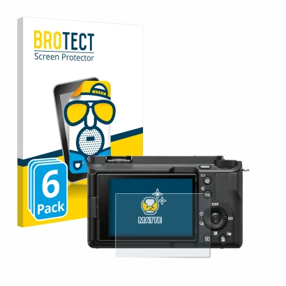 Parte frontal de un envase de producto con el logotipo de la marca BROTECT. Al lado se muestra el dispositivo Sony Alpha ZV-E1