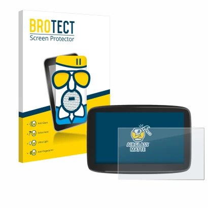 Parte frontal de un envase de producto con el logotipo de la marca BROTECT. Al lado se muestra el dispositivo TomTom GO Classi