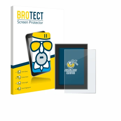 Parte frontal de un envase de producto con el logotipo de la marca BROTECT. Al lado se muestra el dispositivo Volvo XC60 (2018