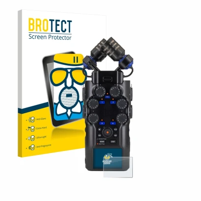 Parte frontal de un envase de producto con el logotipo de la marca BROTECT. Al lado se muestra el dispositivo Zoom H6 studio c