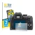 Parte frontal de un envase de producto con el logotipo de la marca BROTECT. Al lado se muestra el dispositivo Pentax K-70 con 