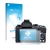 Parte frontal de un envase de producto con el logotipo de la marca upscreen. Al lado se muestra el dispositivo Olympus Stylus 